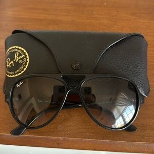Black Aviator Women’s Sunglasses